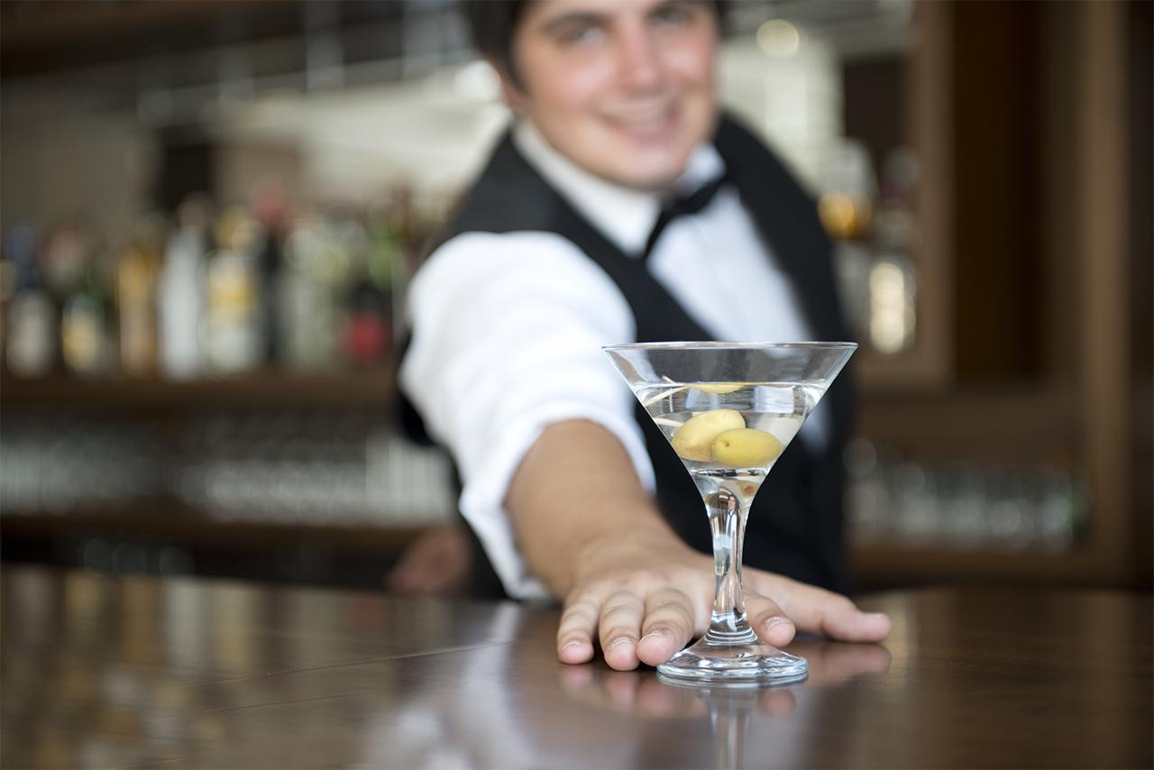 The Rules To Live by For A Better Career in Bartending